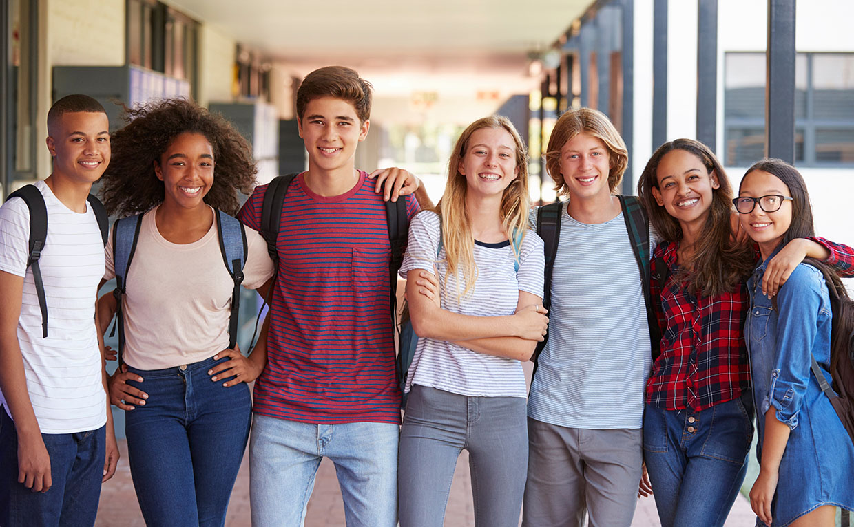 Photo enfants de différentes origines mixité diversité laïcité