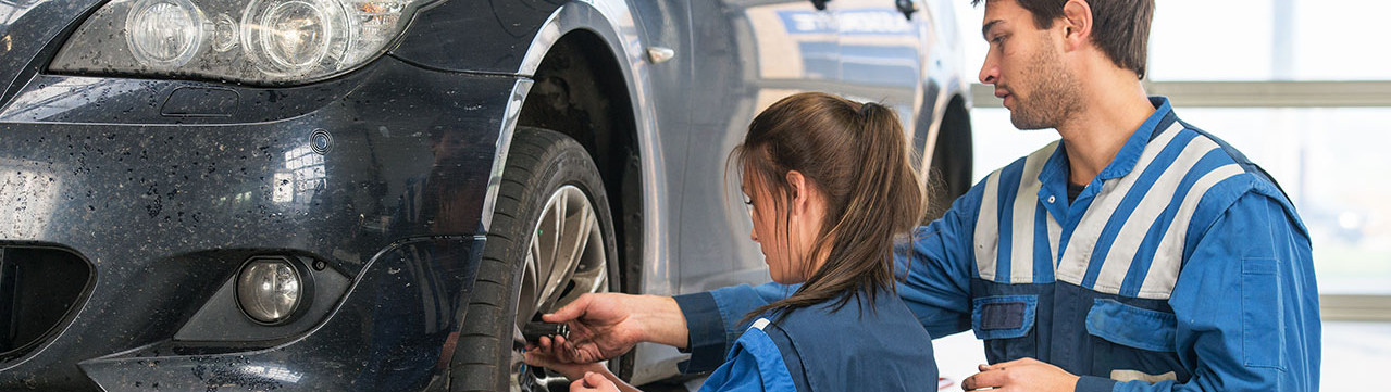 Photo apprenti apprentissage automobile enseignement professionnel