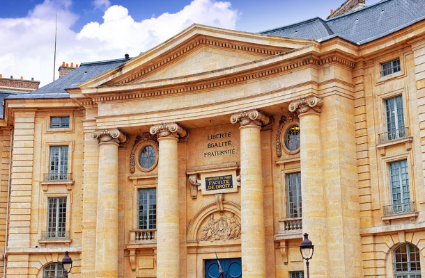 Photo façade université faculté de droit Paris