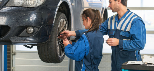 Photo apprenti apprentissage automobile enseignement professionnel