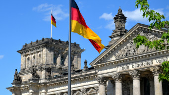 Photo Allemagne drapeau et batiment parlement