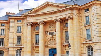 Photo façade université faculté de droit Paris