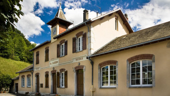 photo école rurale primaire élémentaire bâtiment